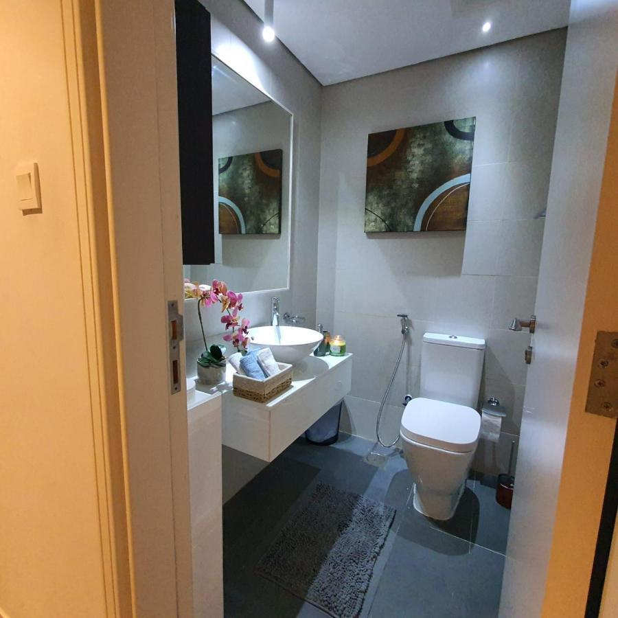 Luxury A Short Drive Away From Downtown Apartamento *