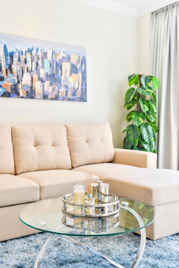 Lägenhet Dunya Tower - Downtown Luxury - 5 Min Walk To Mall!
