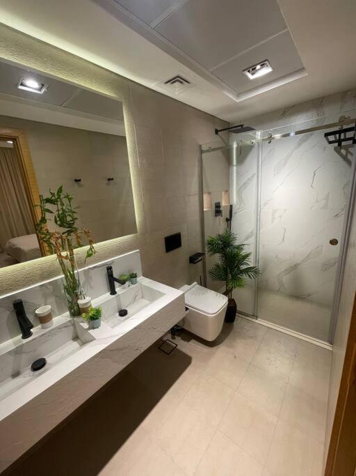 Luxury 5 Star 1 Bed Dubai