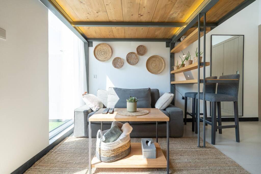 Tropical Loft With Working Station In Jvc *