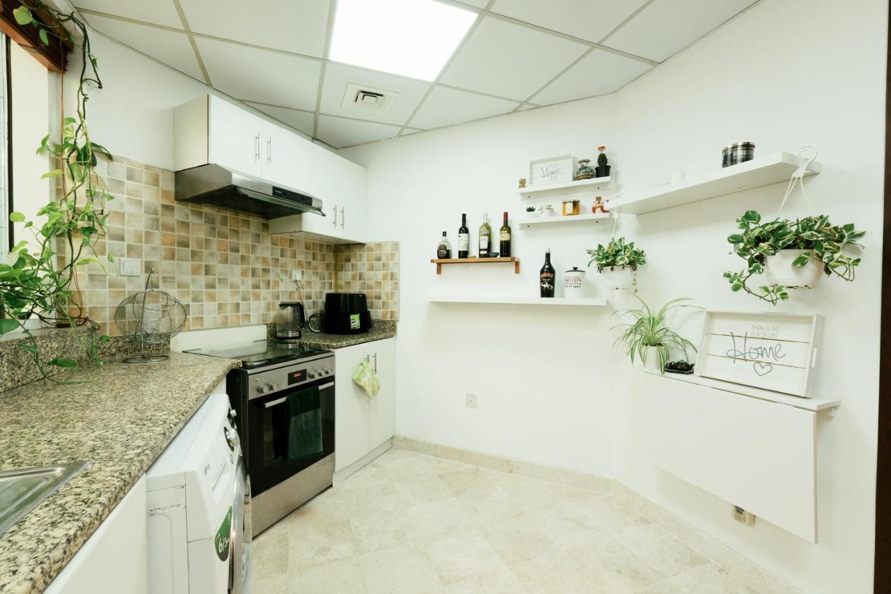 Cozy Spacious Near Downtown Apartemen