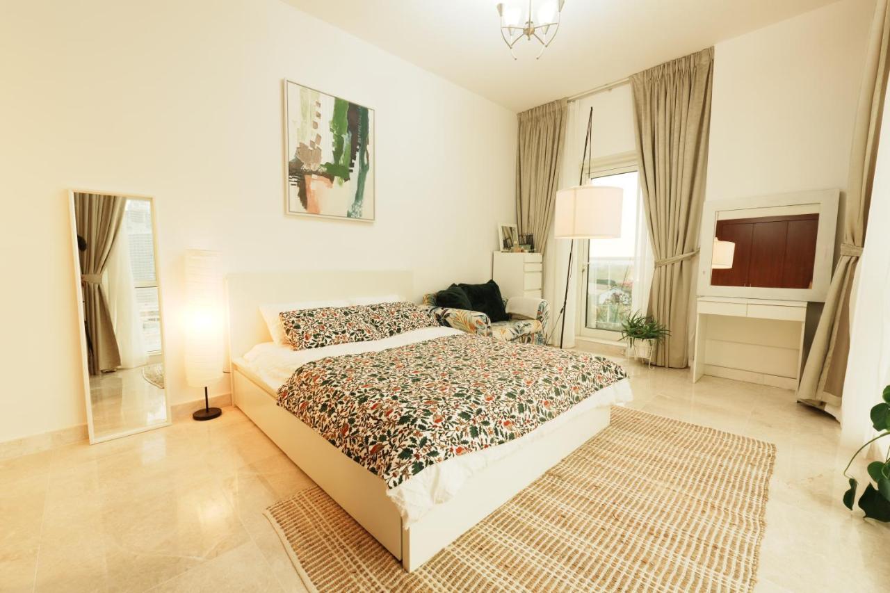 Cozy Spacious Near Downtown Apartemen *