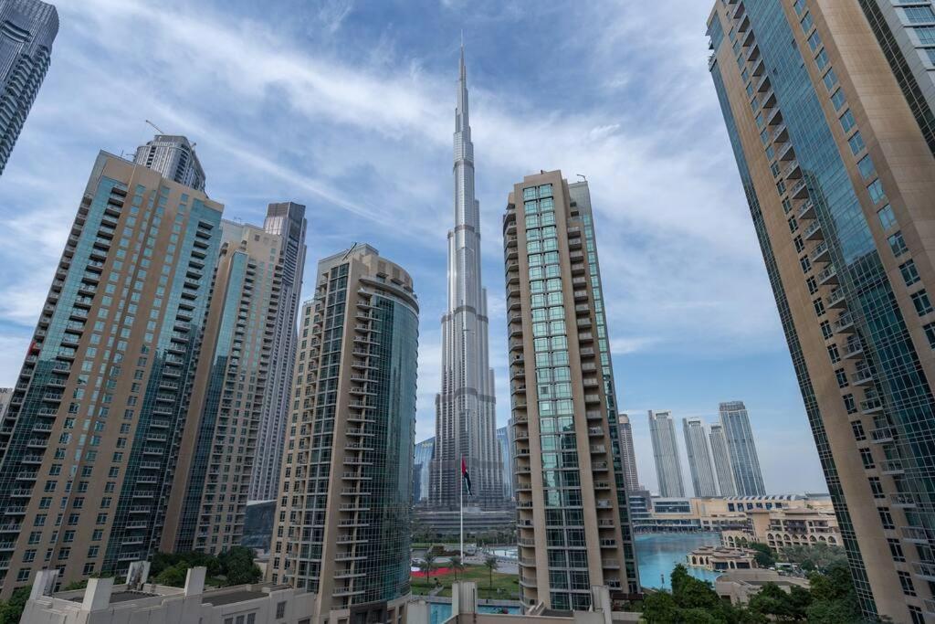 Vogue Downtown - Boulevard Tower - Burj Khalifa View Apartamento Dubái