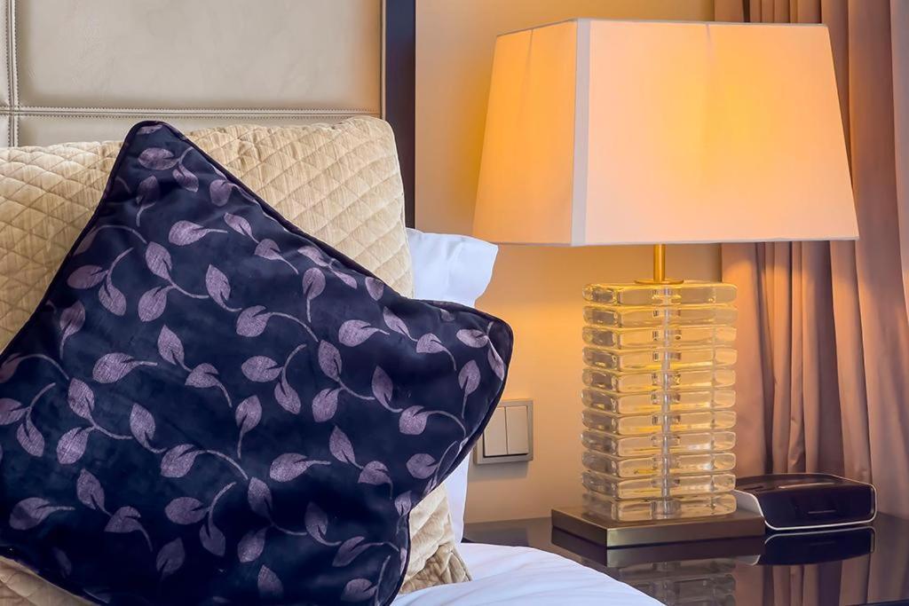 Address Marina - Luton Apartamento *