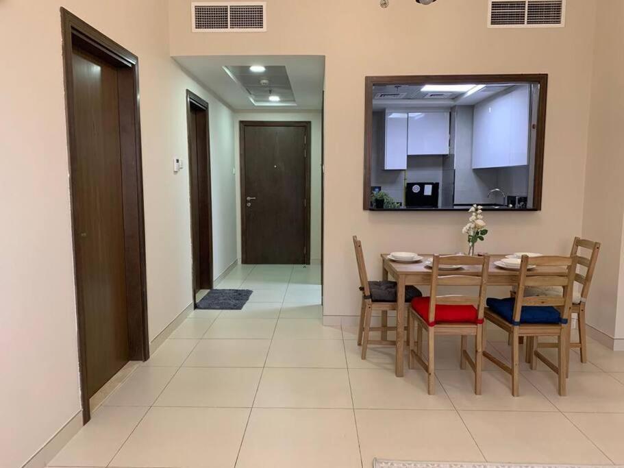 Lägenhet A Calm&cozy 1br-20 Min-dxb Airpt Dubai