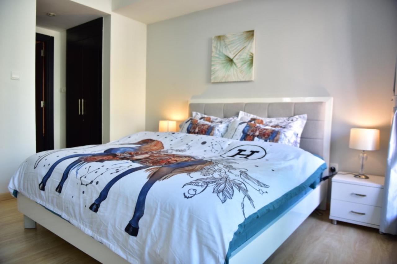 Marina 1 Bedroom Apt. Walking Distance Jbr. Apartemen Dubai