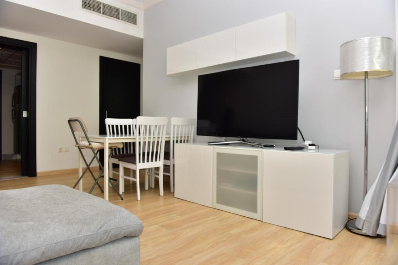 Marina 1 Bedroom Apt. Walking Distance Jbr. Apartemen