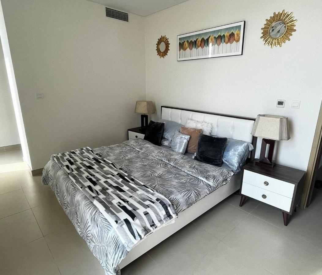 52-42 Marina Apartment