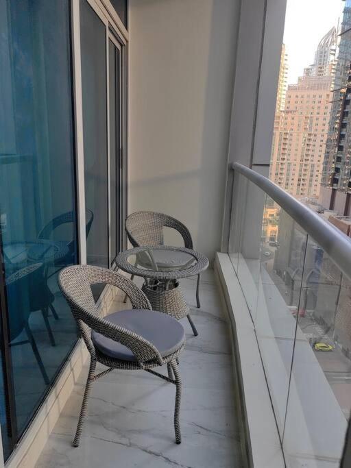 Deal!!! Brand New 1 Bed In The Heart Of Marina Apartament