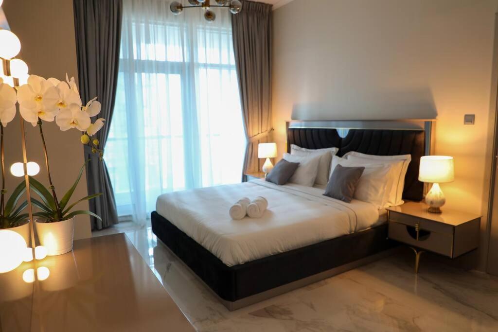 Deal!!! Brand New 1 Bed In The Heart Of Marina Apartament *