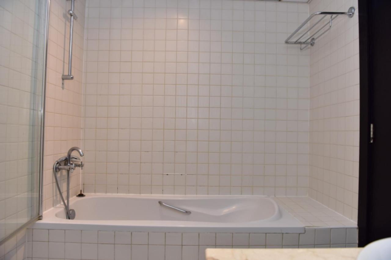 Marina 1 Bedroom Apt. Walking Distance Jbr. Apartemen