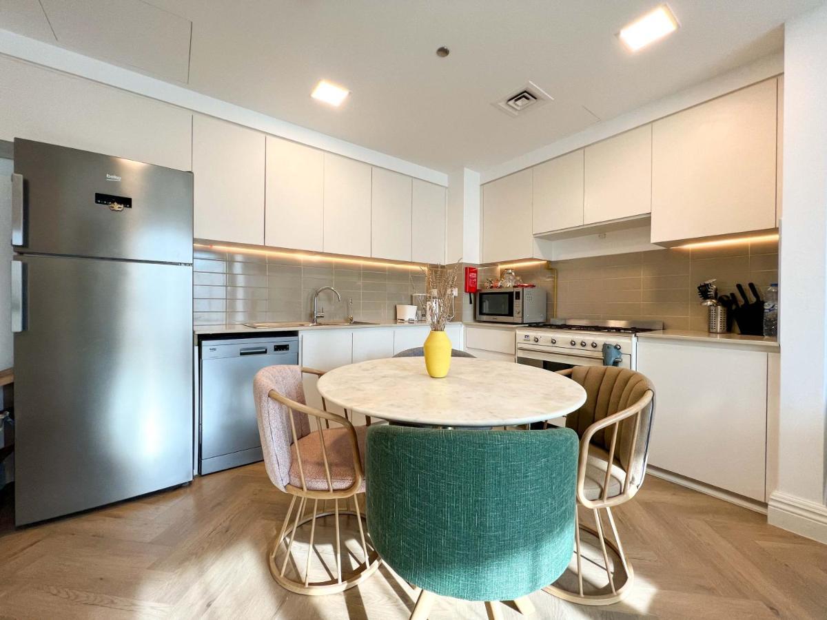 Bright And Spacious 2 Bedroom With Private Balcony Apartamento Dubái