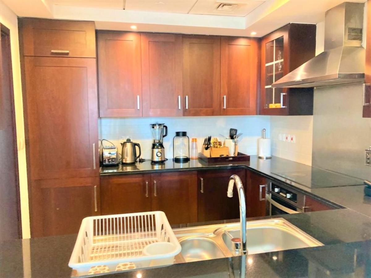 Stunning Downtown With Balcony Apartamento Dubái