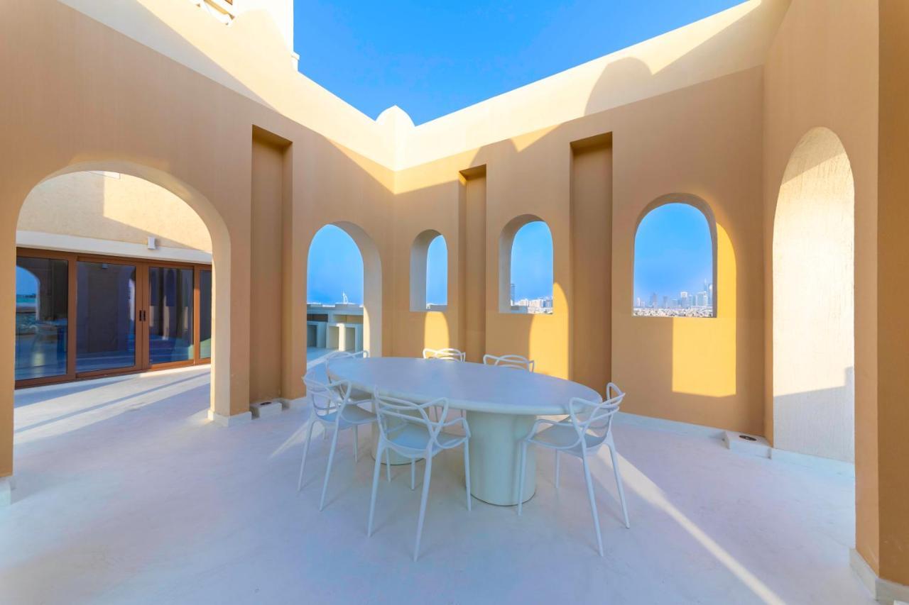 Maison Privee - Luxury Palm Penthouse With Beach & Sea View Apartment Dubai
