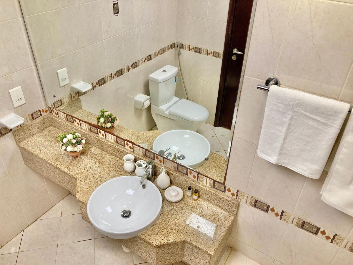 White Sage - Lakefront Amidst Parks With Access Appartement