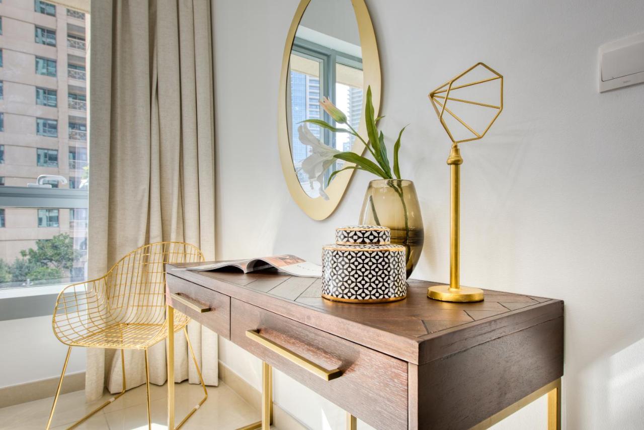 Appartement Maison Privee - Radiant Urban Retreat With Iconic Burj Khalifa Vws *