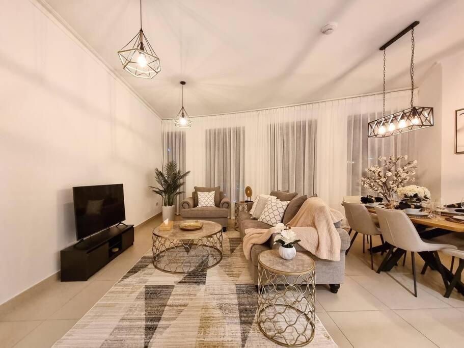 Spectacular Downtown T1-34 * Dubai