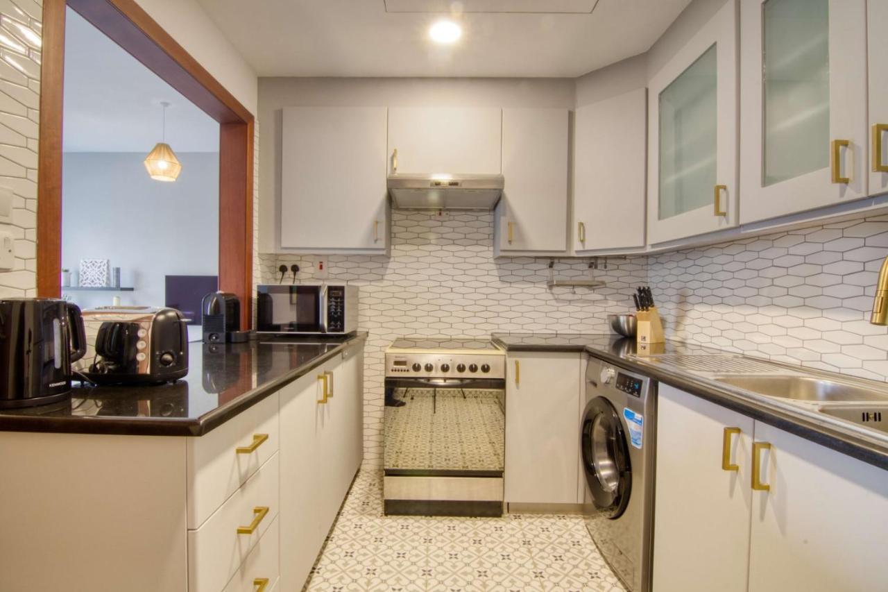 Alluring 2-br Apt Near Beach At Sadaf 1 With Marina View