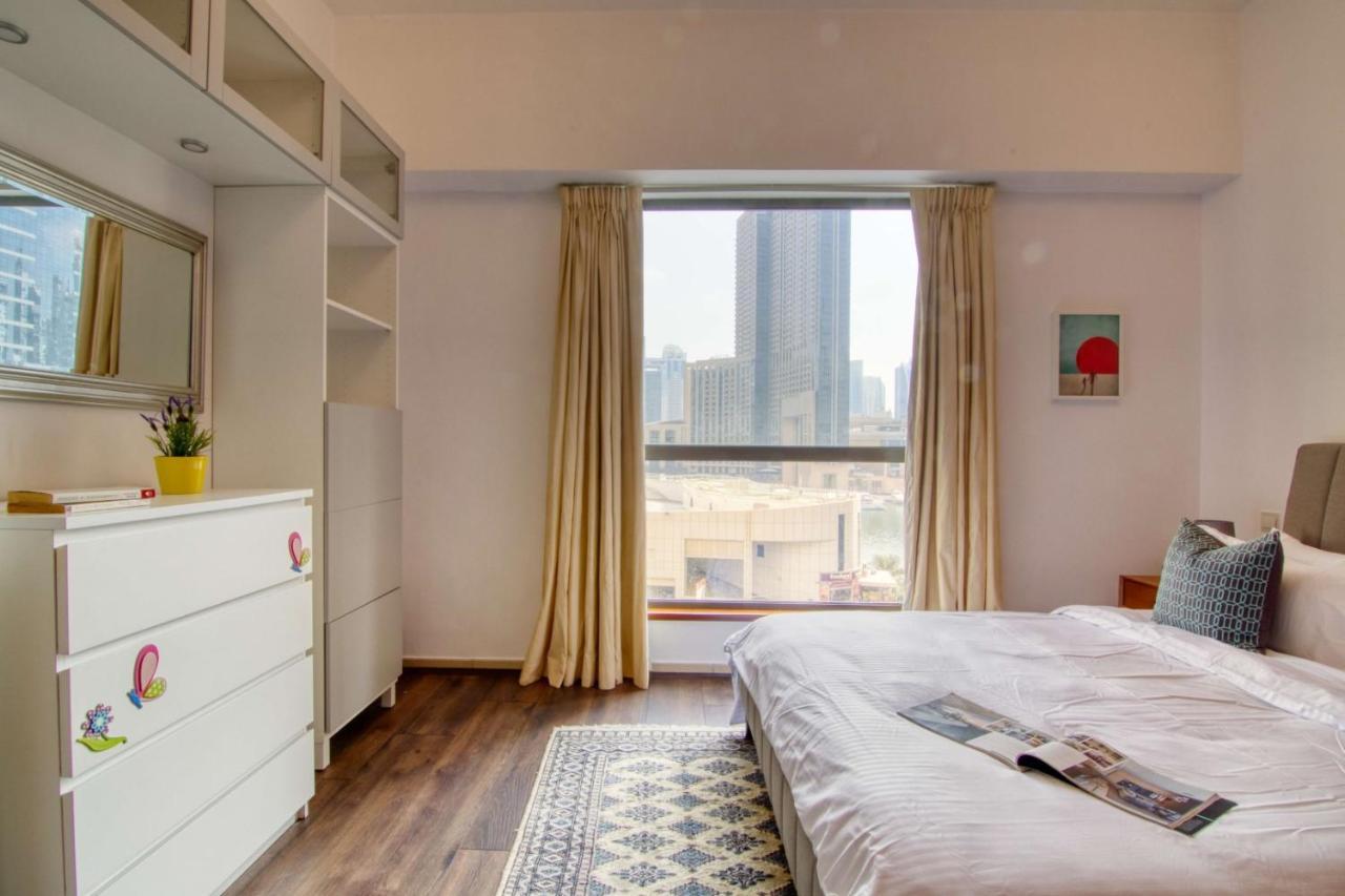 Alluring 2-br Apt Near Beach At Sadaf 1 With Marina View Apartemen Dubai