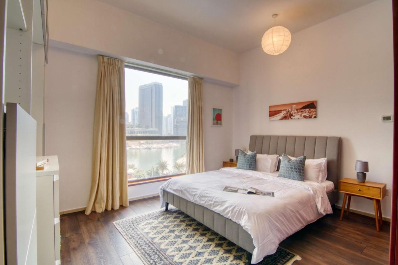 Apartemen Alluring 2-br Apt Near Beach At Sadaf 1 With Marina View Dubai