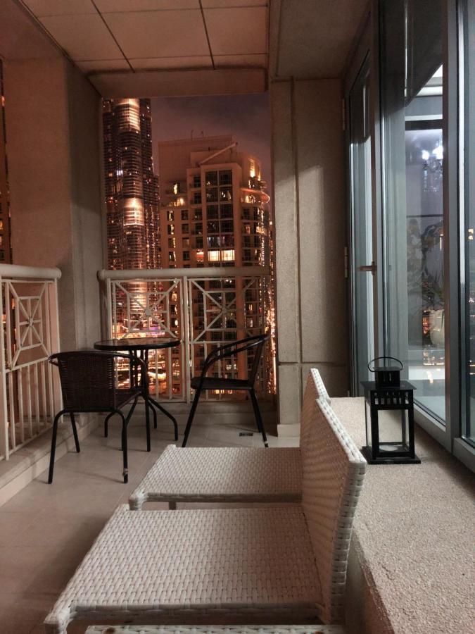 Downtown Boulevard One Bedroom Apt In 29 Blvd غرفة وصالة Burj & Fountain View Master Bedroom Plus 2 Single Beds In Living Lägenhet *