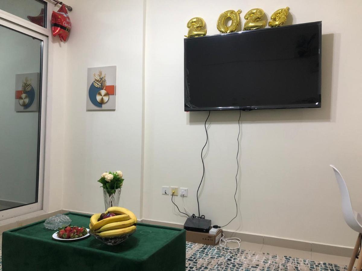 Private With Swimming Pool, Sauna, Jacuzzi & Steaming * Dubai