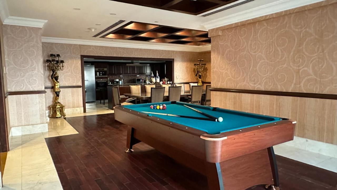 Neyar Beach Vibes - The Penthouse Dubai