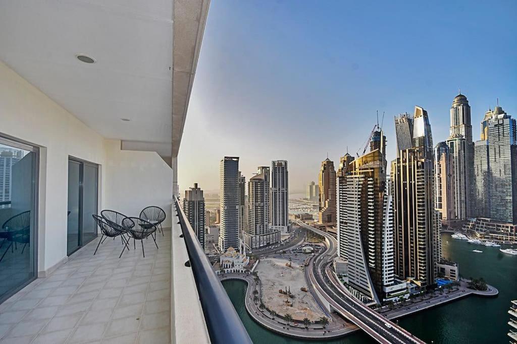 Luxury With Full Marina Views And Swimming Pool Dubaï