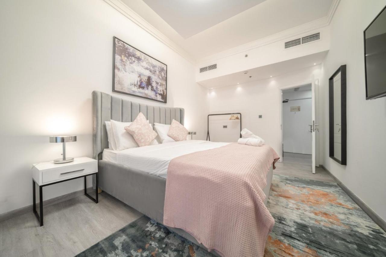 Boutique Luxury Living Near Palm Jumeirah Apartamento