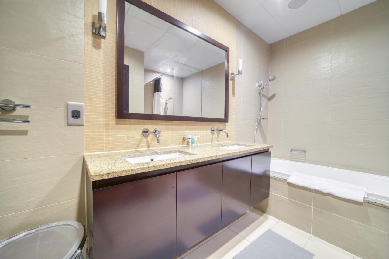 Tiara Residences, Palm Jumeirah - Mint Apartment Dubai