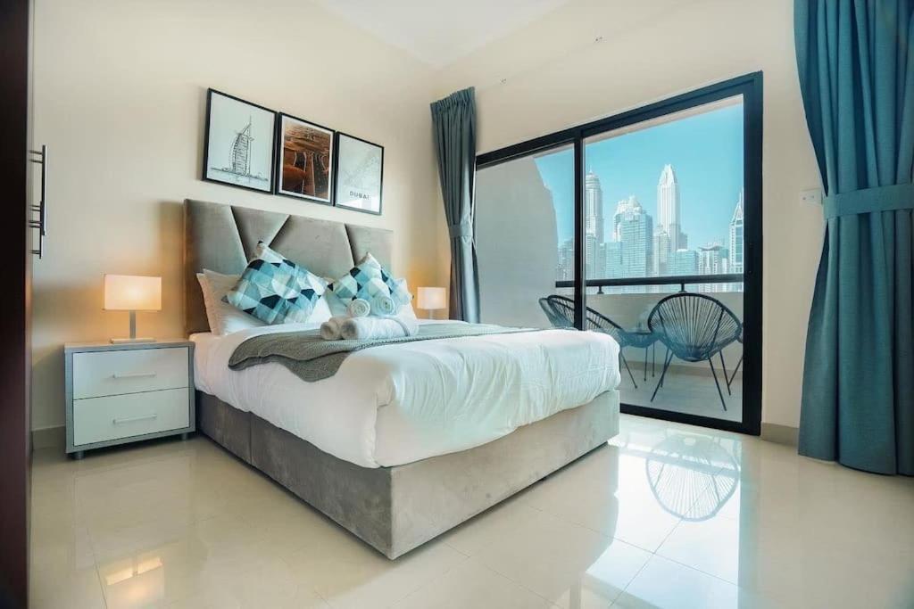 Luxury With Full Marina Views And Swimming Pool *