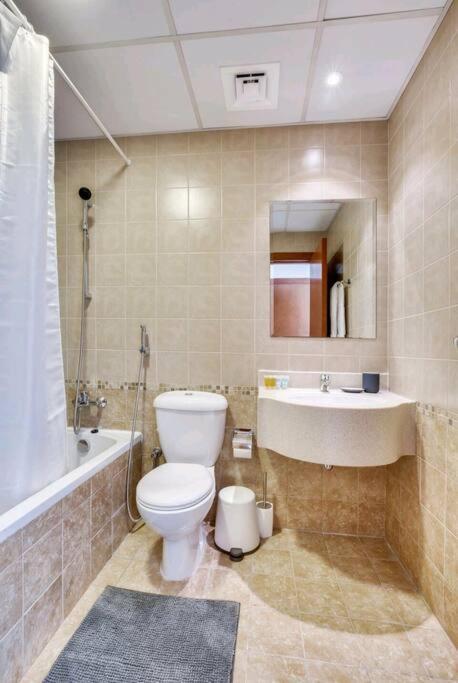 New!! Marina View - Recently Renovated Apartemen Dubai