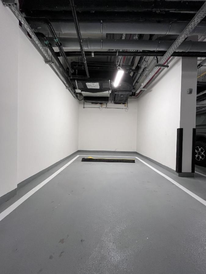 Exquisite 2bdr Apartment, Park Ridge Executive Residences, Hills Apartamento