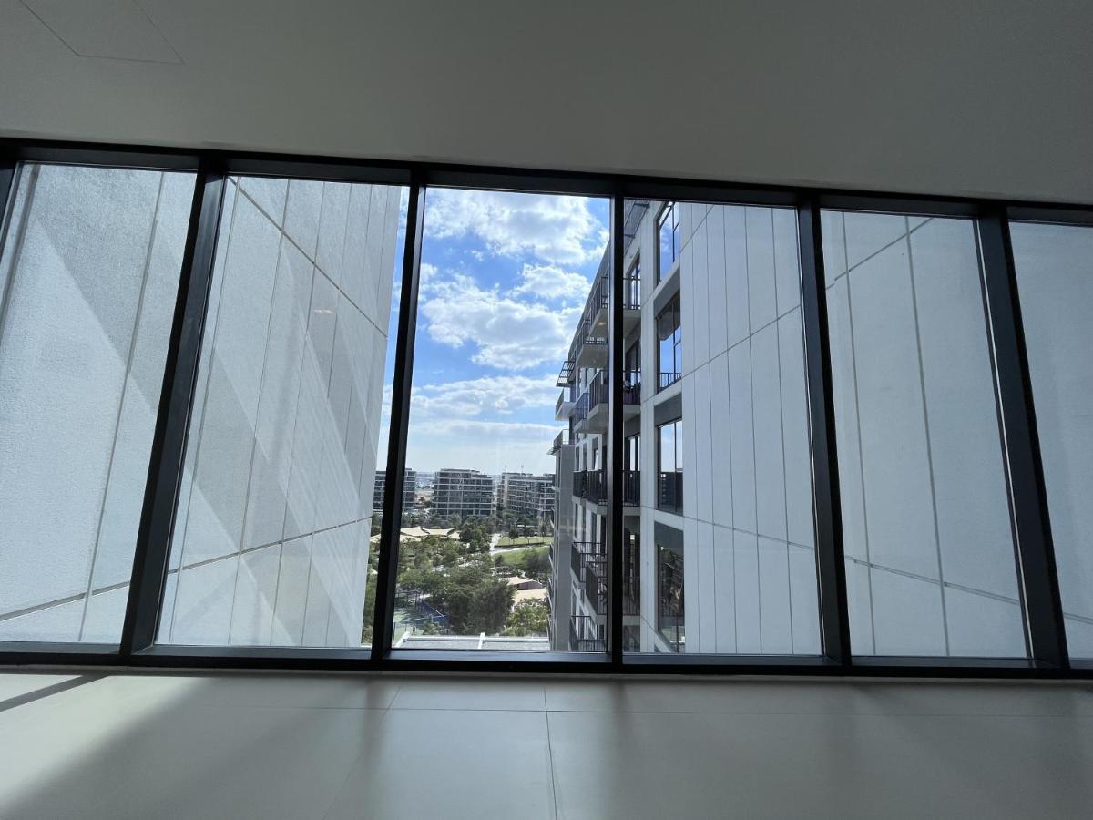 Exquisite 2bdr Apartment, Park Ridge Executive Residences, Hills Apartamento