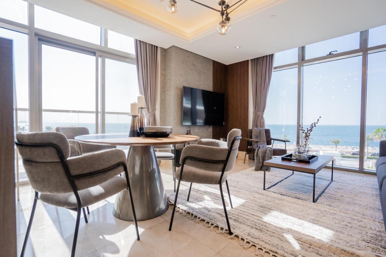 Luxurious Palm Jumeirah With Sea Views Apartamento