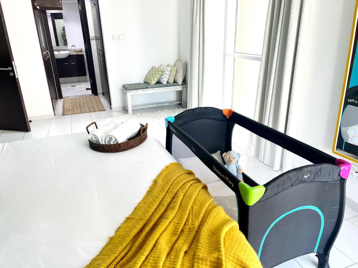Newly Renovated Marina & Sea View Family Apartamento *