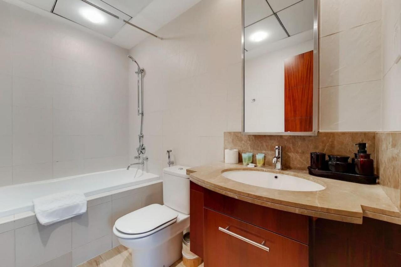 Standpoint B, Downtown - Comfortable One Bedroom Apartamento Dubái