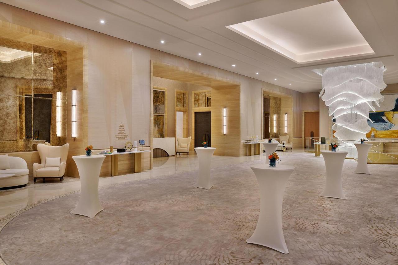 The St. Regis Dubai, The Palm 5* Dubái