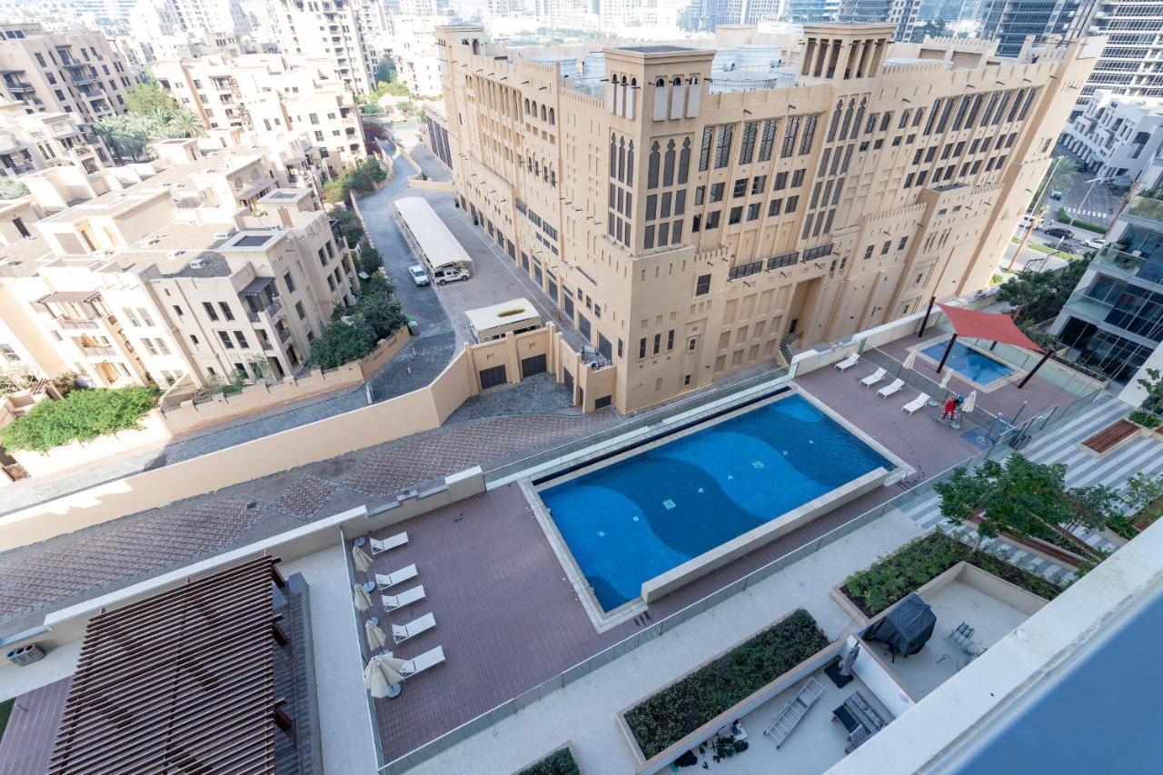 Apartamento Luxe & Modern Two Bedroom Downtown - Close To Burj Khalifa & The Mall By Sojo *