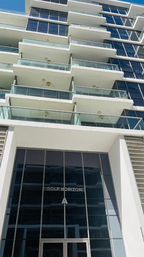 Newly Furnished Bright And Cozy - Damac Hills Appartement Dubaï