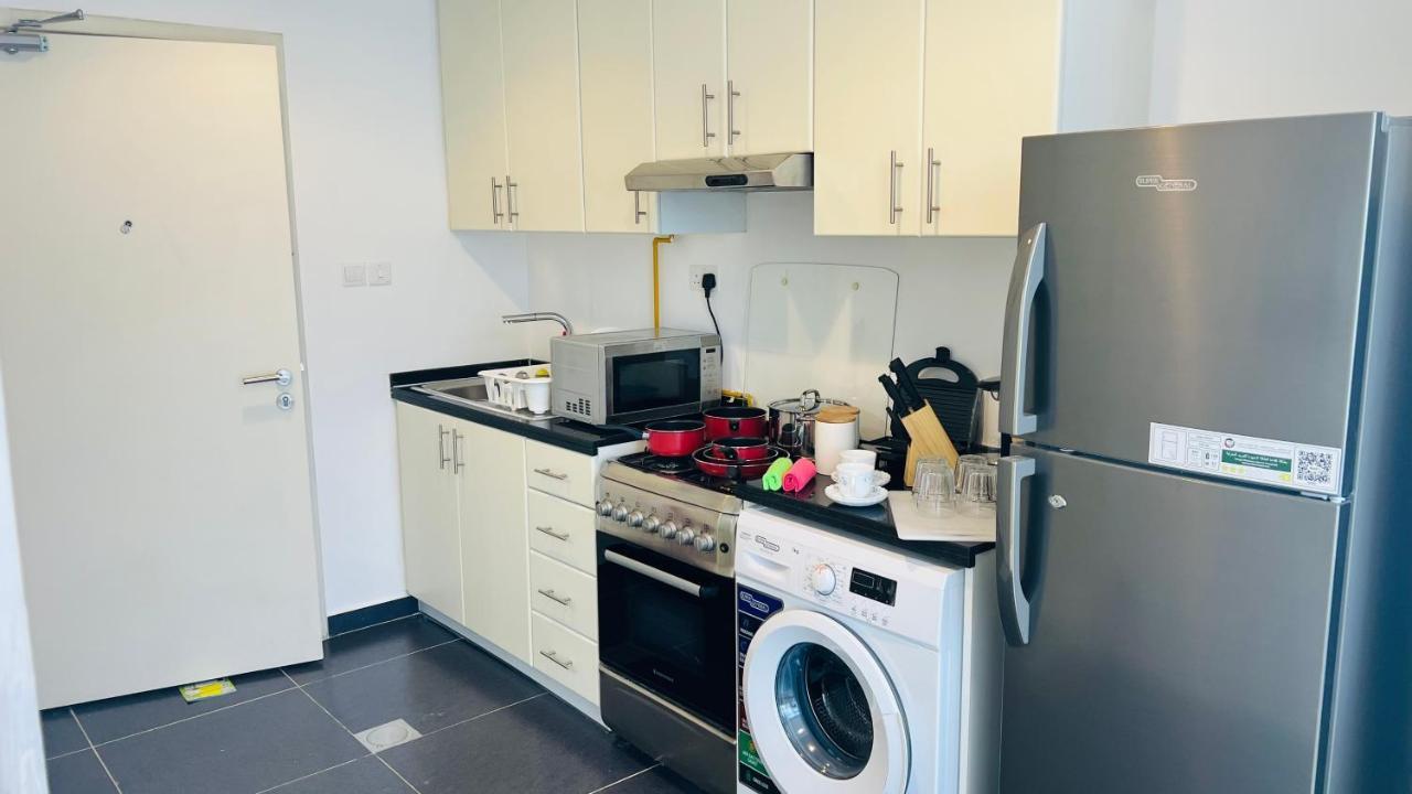 Newly Furnished Bright And Cozy - Damac Hills Dubaï