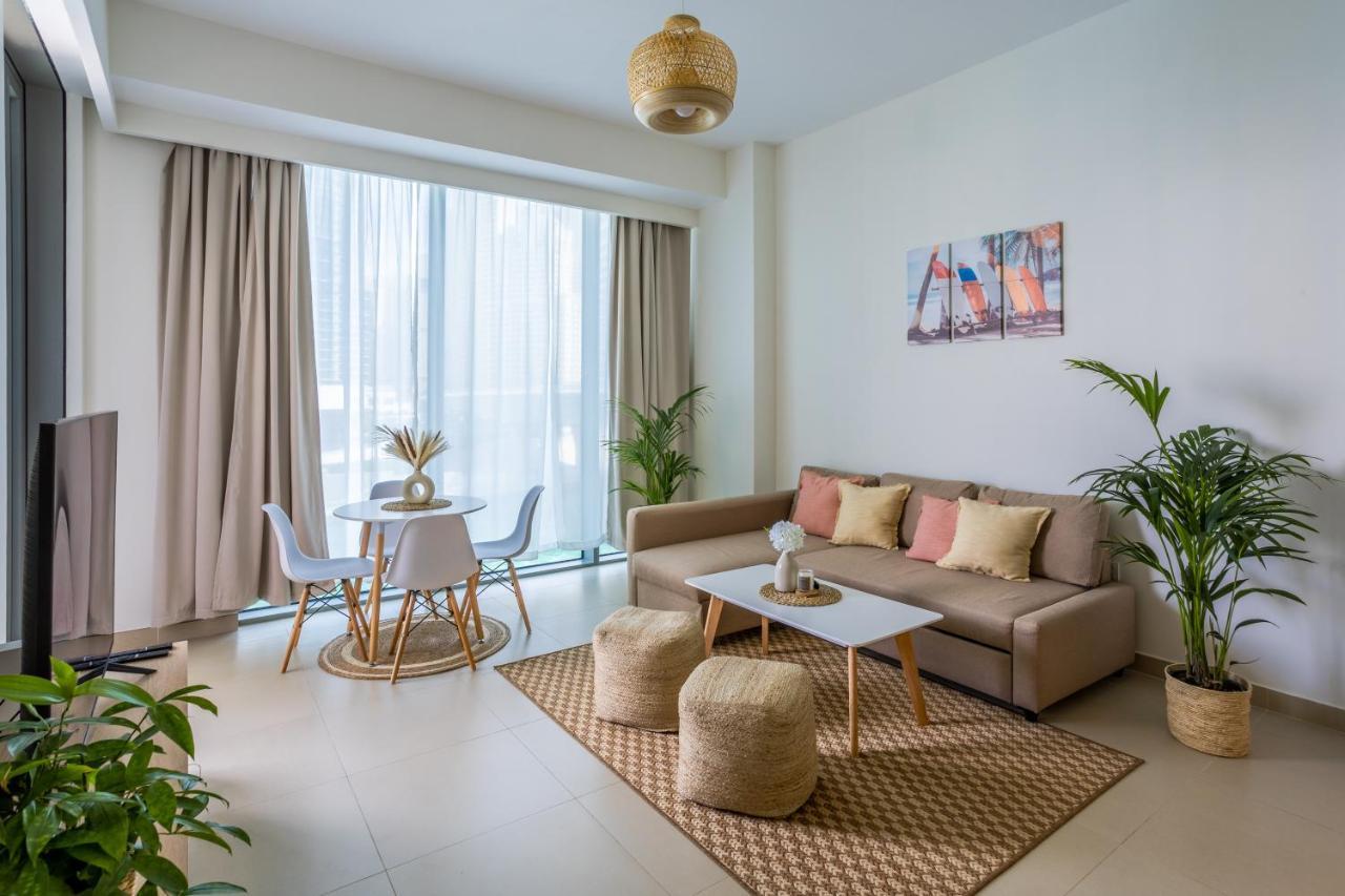 Waves Holiday - Waterfront With Breathtaking Sea Views Dubai