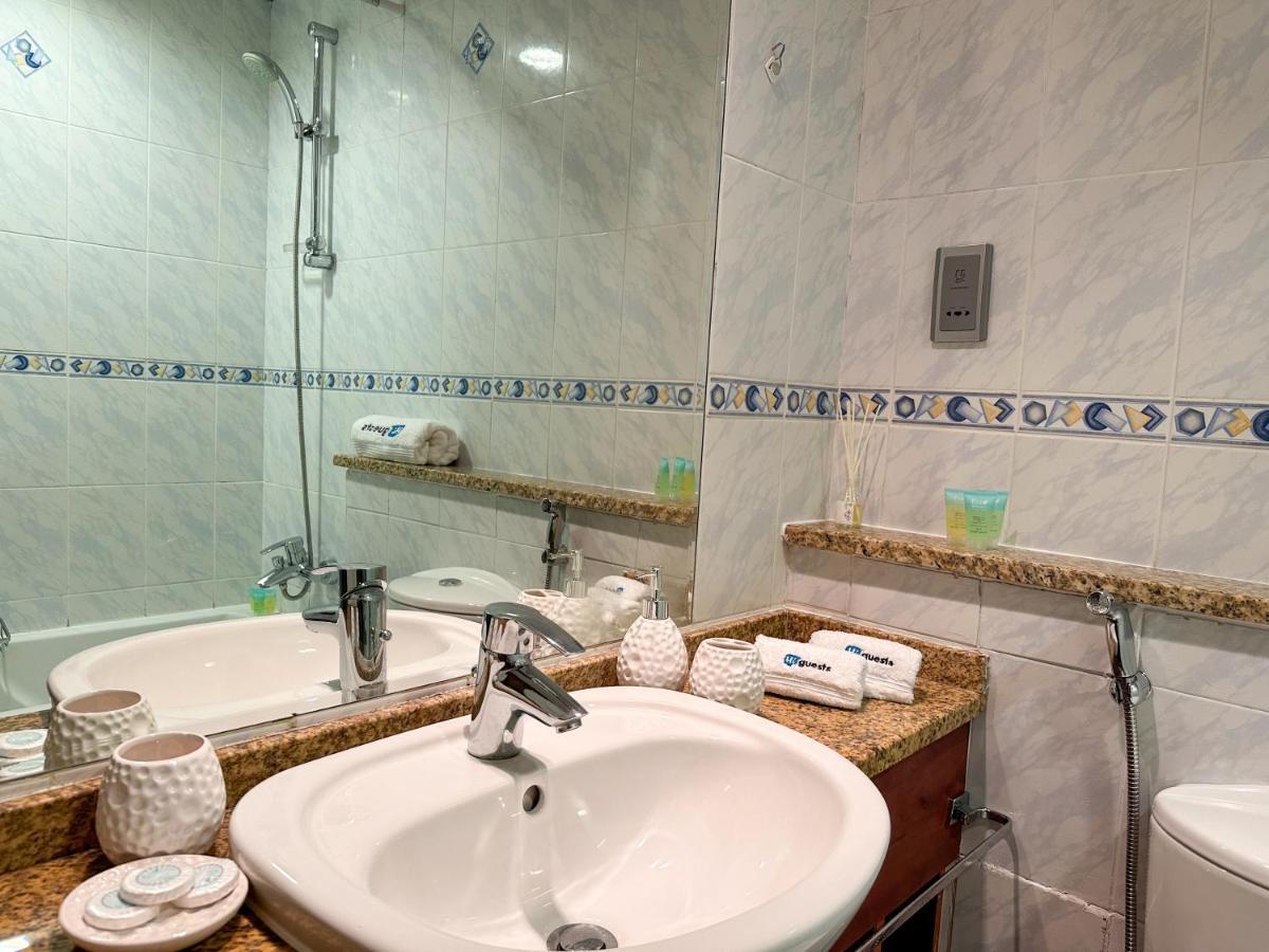 Higuests - Lake-view Studio In Vibrant Area In Jlt *