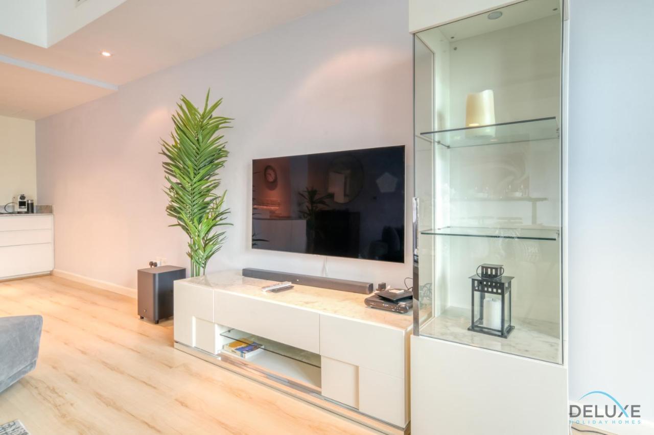 Alluring 2br At Al Majara 1 Marina By Deluxe Homes *
