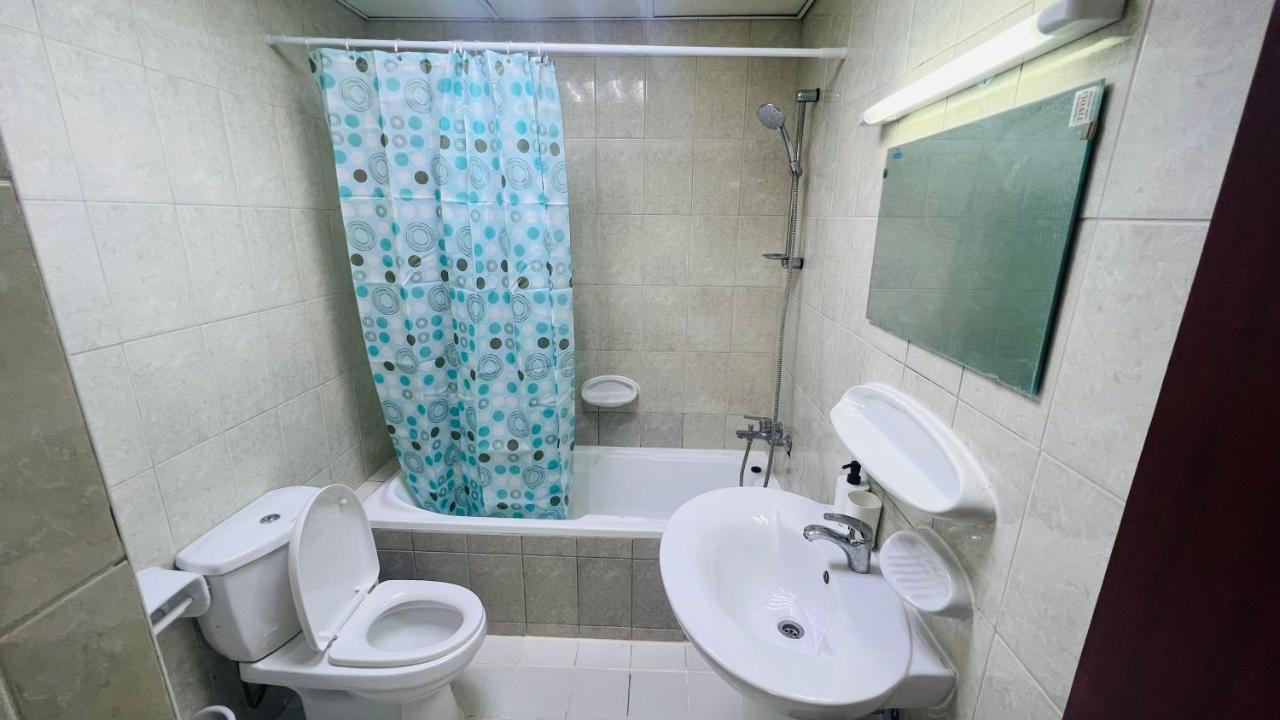 Newly Furnished Cozy One Bed 2 Bathroom View Apartamento *