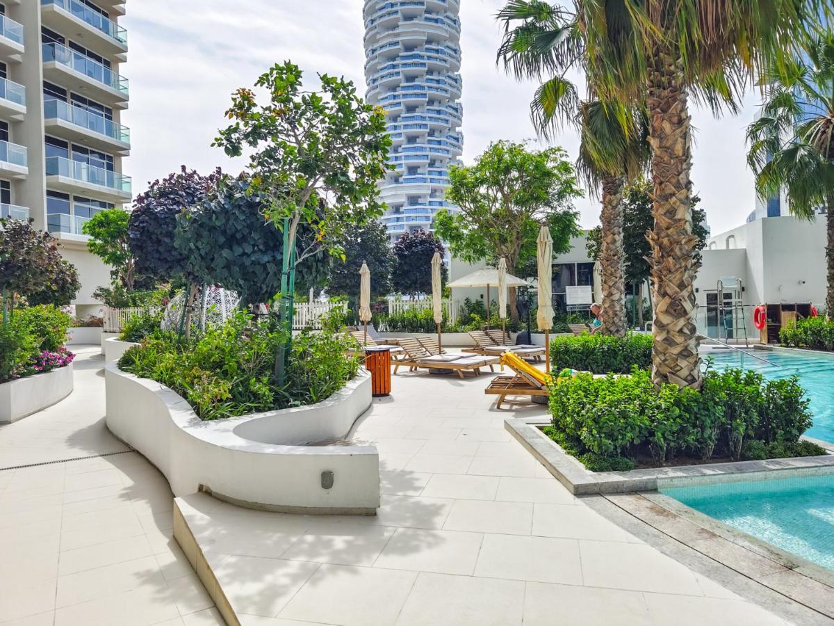Appartement Luxury With Pool View In Vibrant Community