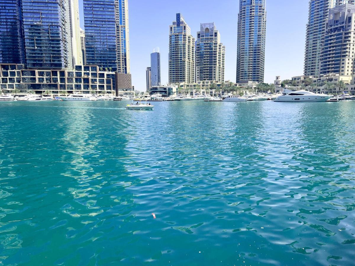 Newly Renovated Marina & Sea View Family Dubái