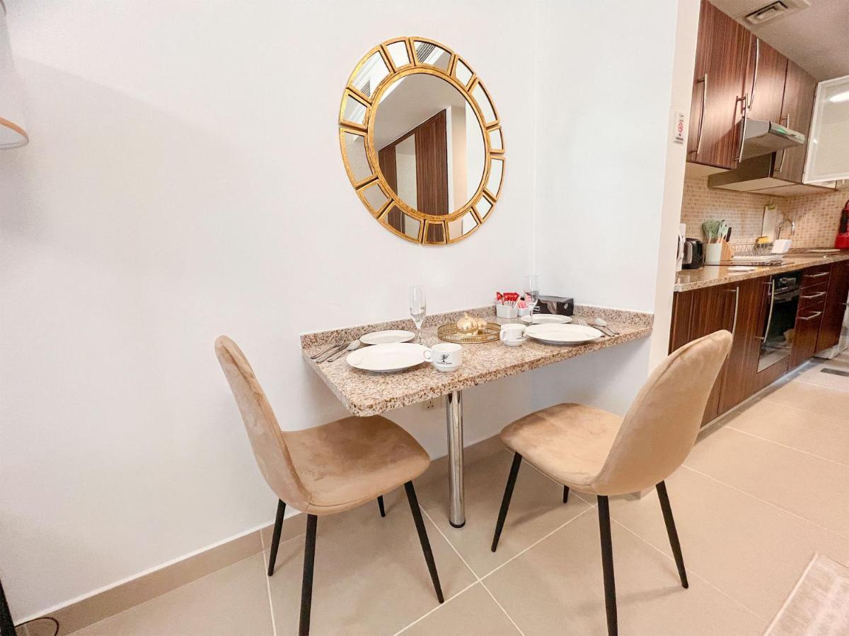 Apartment Cosmos Living Cozy Near Marina Dubai