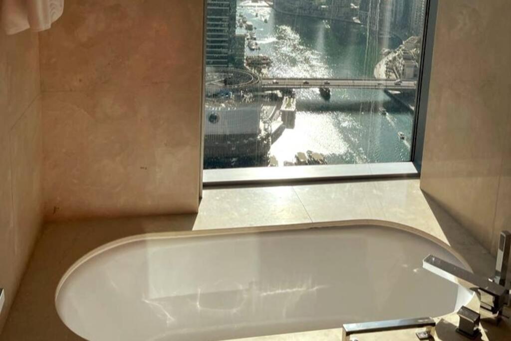 The View At Jw Marriott Dubai Marina Residence