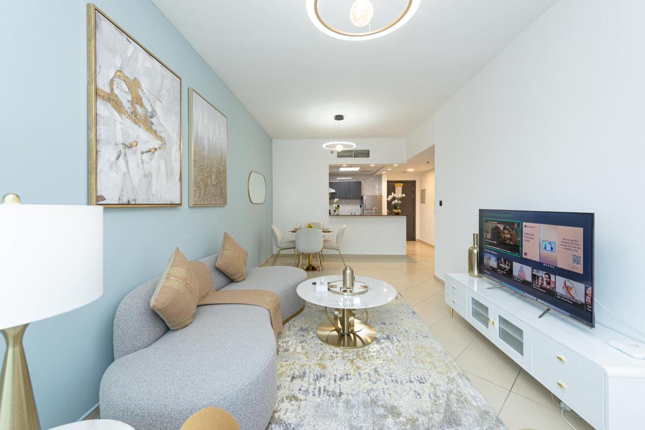 Marco Polo - 1br With Marina Views, Near Metro & Marina Mall Apartemen *